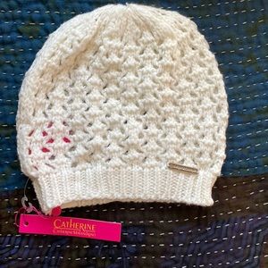 Catherine Malandrino NWT Women’s Beanie Hat. Cream. Size OS.